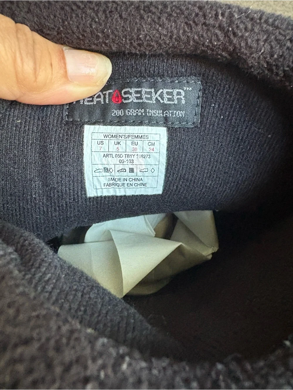 The North Face Heat Seeker Boots Womens Size 7 Black Fleece 200 Gram Insulation.